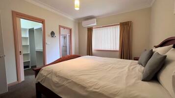 2 bedrooms