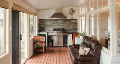 Riverfront Retreat Sussex House Park