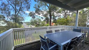 Outdoor dining - The Sea Shack @ Berrara (Berrara)