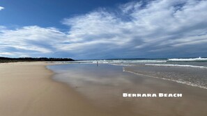 Platja a a prop 