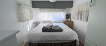 Van 6 Sussex House Holiday Park