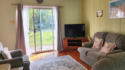 Waratah Cottage Cudmirrah