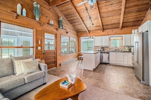 TV - Lakefront, Year-Round Stony Lake Hideaway (Shelby)