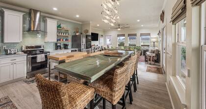 J&J Sandbox Steps to Beach Pets Free, Gulf Views