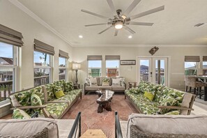 Fernseher, Stereoanlage