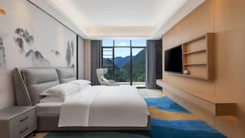 Deluxe Suite, 1 King Bed, Non Smoking