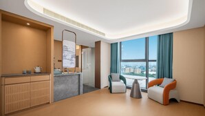 ห้องสวีท, เตียงคิงไซส์ 1 เตียง, ปลอดบุหรี่, วิวเมือง | ห้องเก็บเสียง