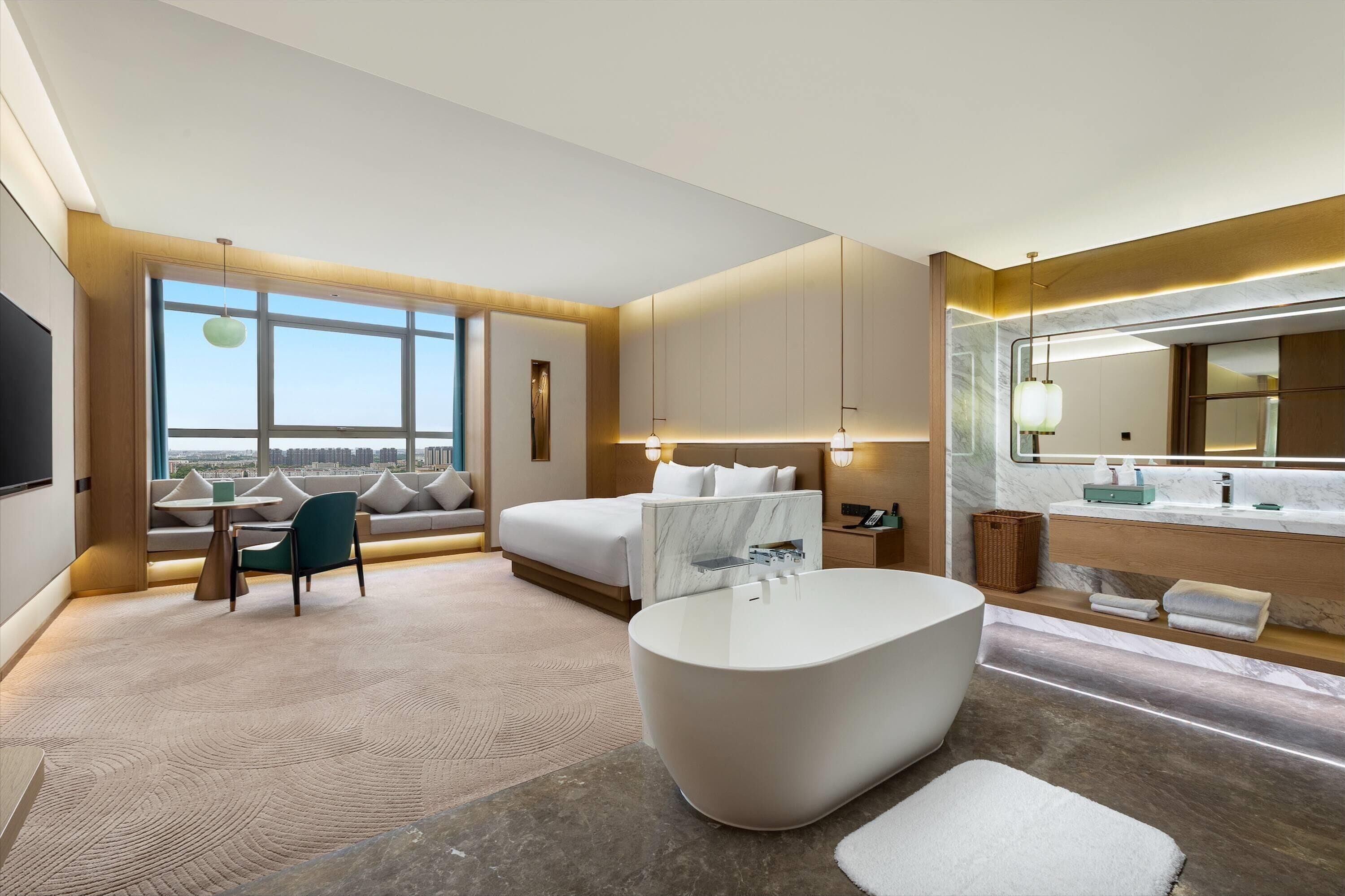 Deluxe Suite, 1 King Bed, Non Smoking