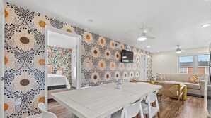 Apartment, 1 King Bed with Sofa bed, Non Smoking, Pets Allowed | In-room dining - Treehouse Lounge - RR Beach Club (North Myrtle Beach)