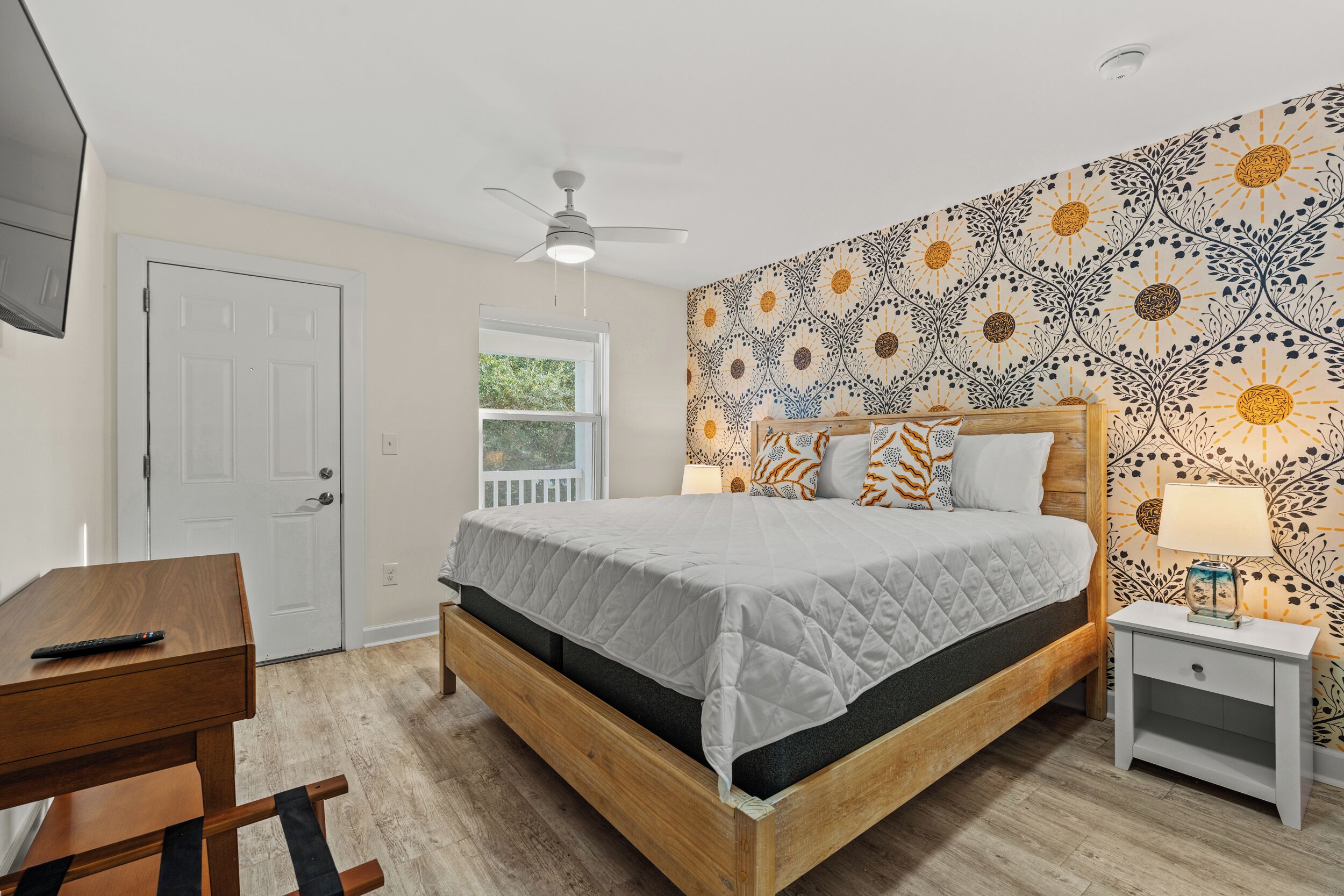 Strykejern/-brett og wi-fi (inkludert)