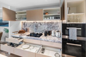 Fridge, microwave, oven, stovetop