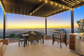 Villa (6 Bedrooms) | Interior