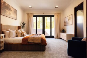 Villa (6 Bedrooms) | Interior