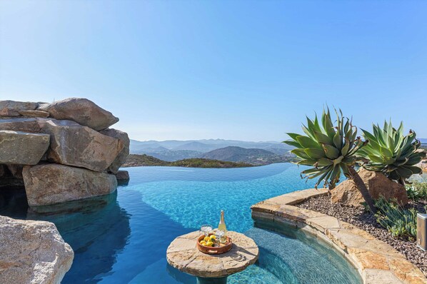 Villa (6 Bedrooms) | Interior