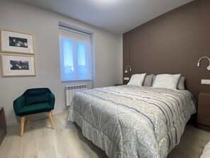 1 habitación, tabla de planchar con plancha, wifi y ropa de cama 