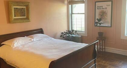 2Bedroom on Brooklyn's Prospect Park