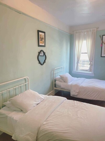 2Bedroom on Brooklyn's Prospect Park