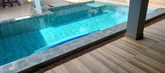 Quiet farm for family fun, with barbecue, freezer and swimming pool.