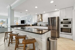 Fridge, microwave, oven, stovetop - 102 Fernandina Cay ~ Salt Life ~ Ocean View (Fernandina Beach)