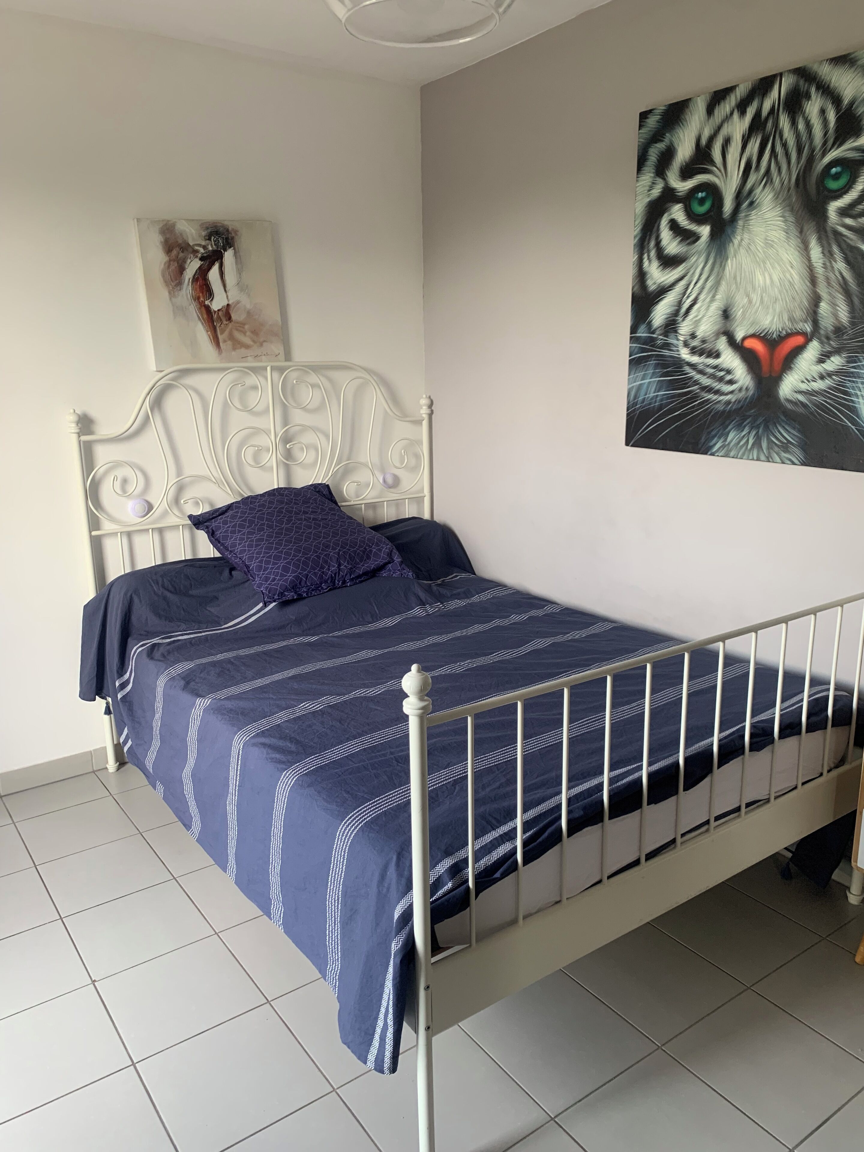 1 chambre, fer et planche à repasser, Wi-Fi, draps fournis