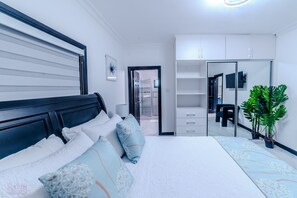 2 bedrooms, iron/ironing board, WiFi