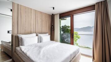 8 عدّة غرف نوم ومكواة/لوح كي وواي فاي وملاءات أسرّة