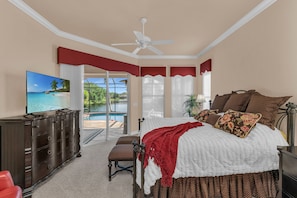 3 bedrooms, WiFi, bed sheets - Lakefront Retreat in Prestigious Master Reserve at Lely Resort (Naples)