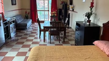 1 bedroom, iron/ironing board, Internet, bed sheets