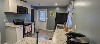 Enjoyable cottage with AC in charming Springfield