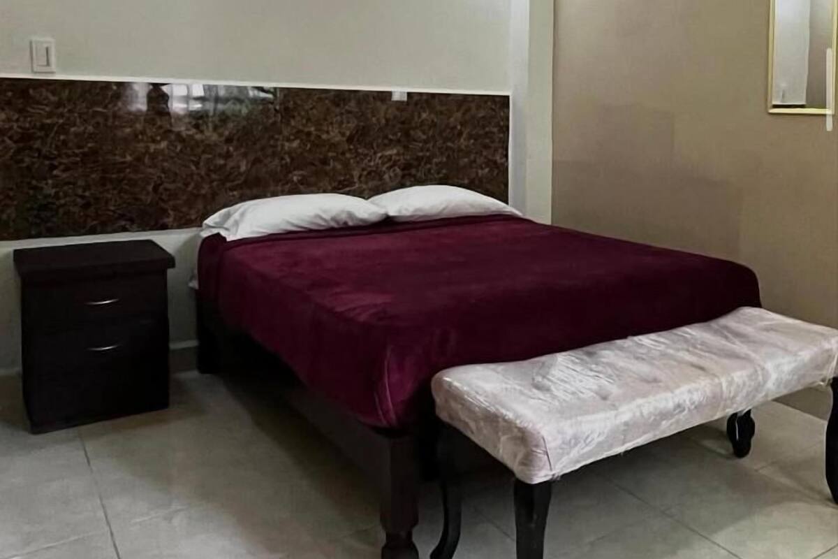 Basic Single Room | Free WiFi