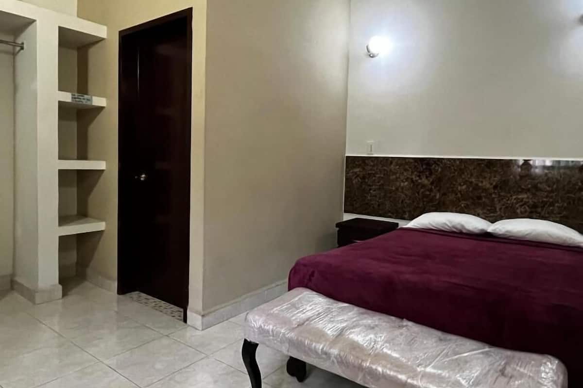 Basic Single Room | Free WiFi