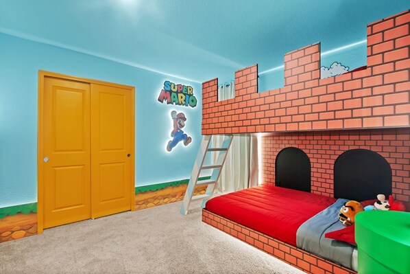9 bedrooms, iron/ironing board, internet, bed sheets