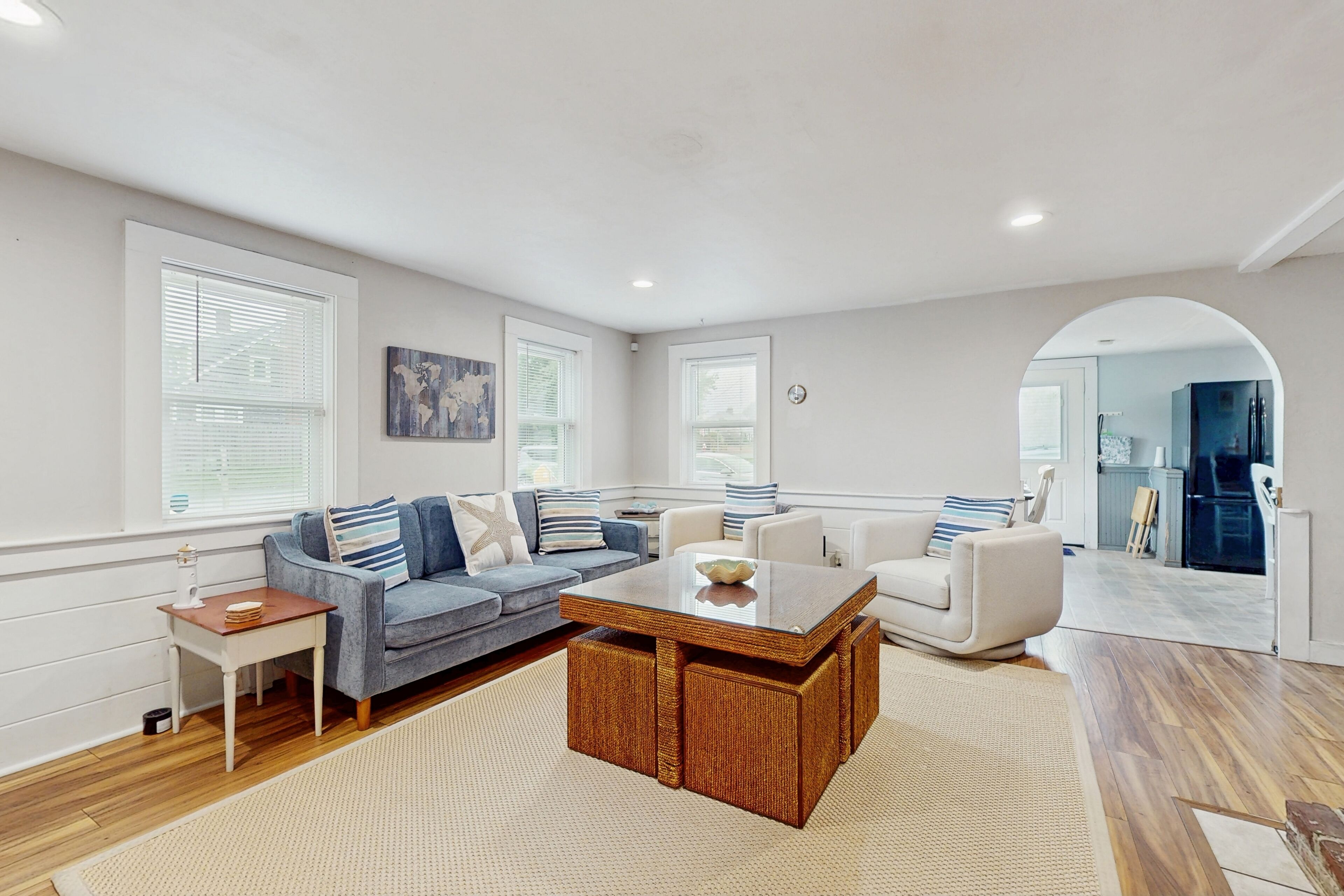 Tv, dvd-afspiller, bøger