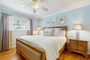 3 bedrooms, iron/ironing board, Internet, bed sheets