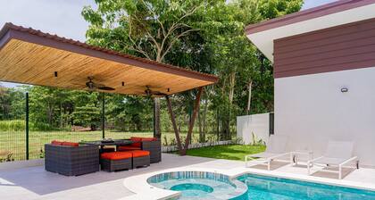 Charming family-friendly villa w/private pool and walking distance to the beach