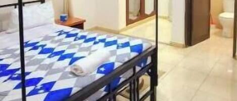 6 bedrooms, Internet, bed sheets