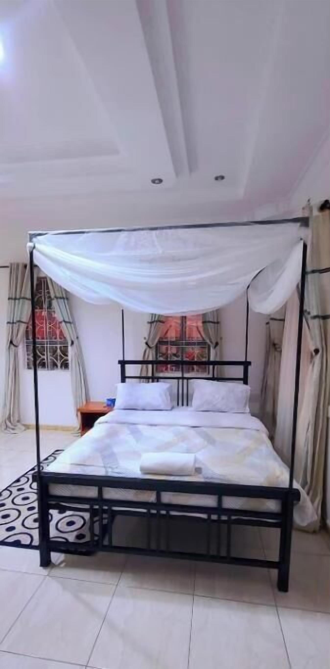 6 多间卧室、上网接入、床单