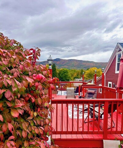 Cozy Rustic Cabin, NOTE: pipes are frozen. Please don’t book now! Back soon.