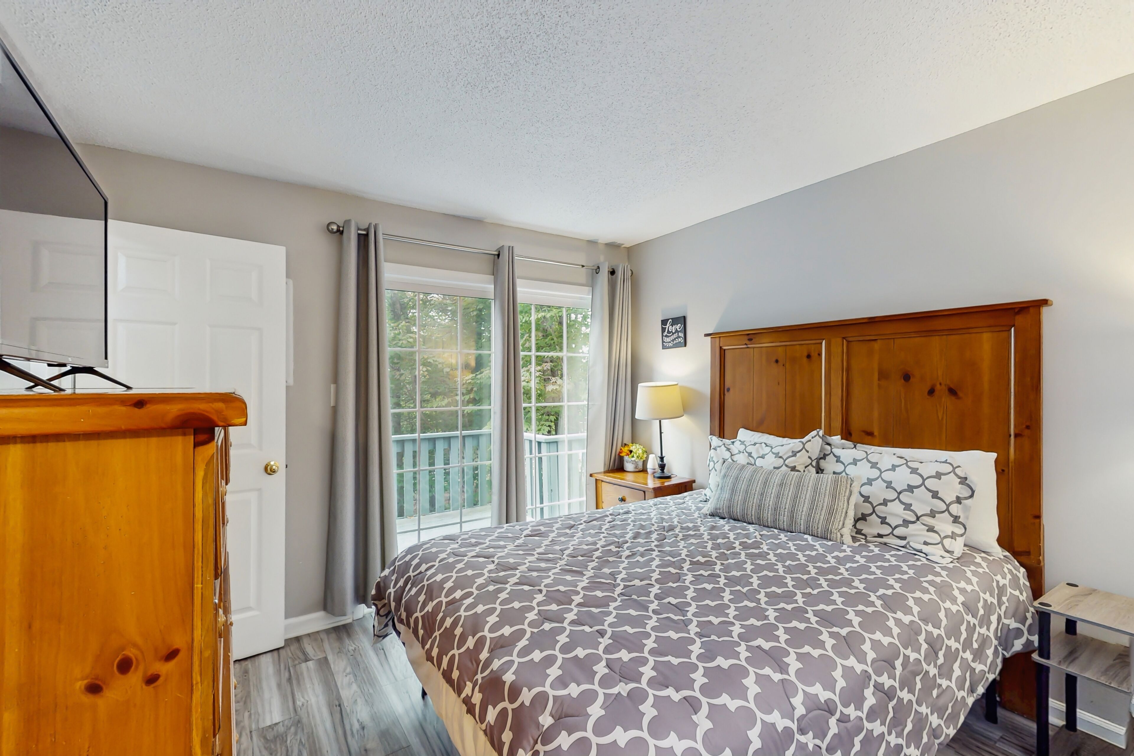 1 bedroom, internet, bed sheets