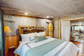 1 bedroom, iron/ironing board, Internet, bed sheets