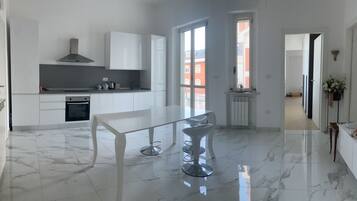 Frigorifero, lavastoviglie, macchina per tè/caffè