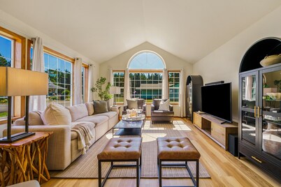 Updated coastal home with gas grill, hot tub, & bocce ball - easy beach access