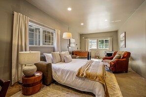 3 bedrooms, internet, bed sheets