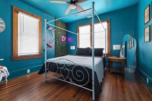 3 bedrooms, iron/ironing board, WiFi, bed sheets - The Cottage on Cottage (Elizabethton)