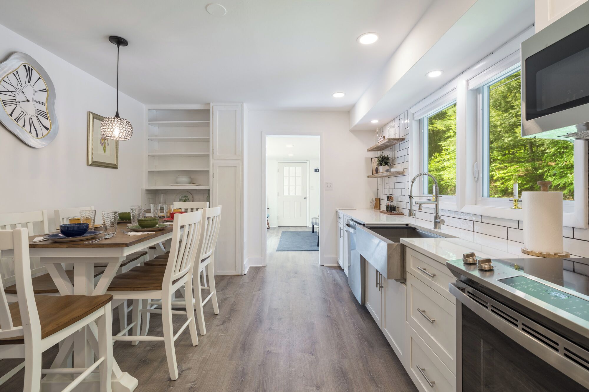 冰箱、微波炉、烤箱、炉灶