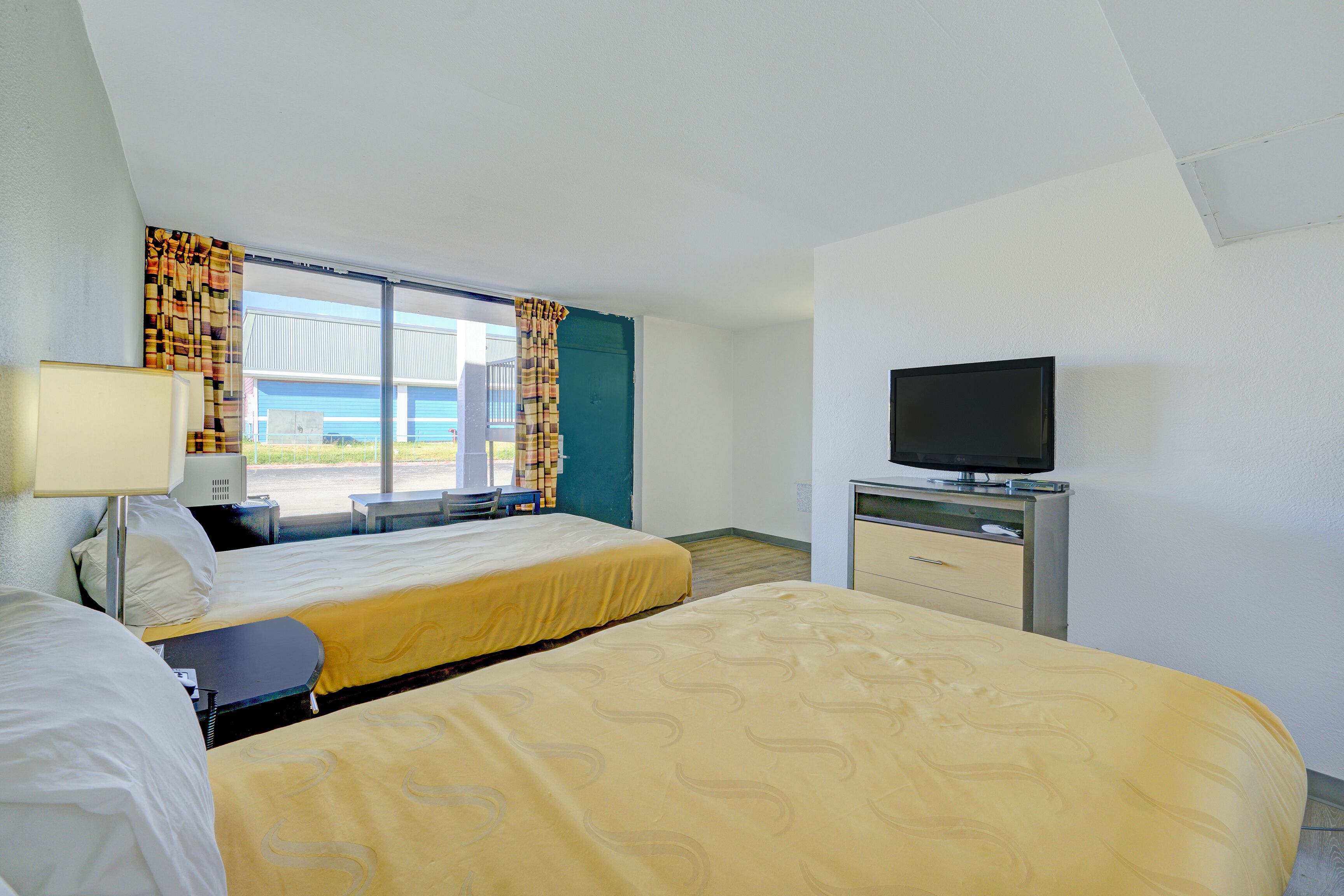 Room, Non Smoking (2 Full Beds) | Desk, free WiFi, bed sheets