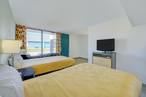 ห้องพัก, ปลอดบุหรี่ (2 Full Beds) | โต๊ะทำงาน, Wi-Fi ฟรี, ผ้าปูที่นอน