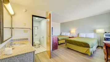 Escritorio, wifi gratis y ropa de cama