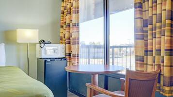 Desk, free WiFi, bed sheets