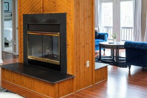 3 camere, una cassaforte in camera, una scrivania, ferro/asse da stiro